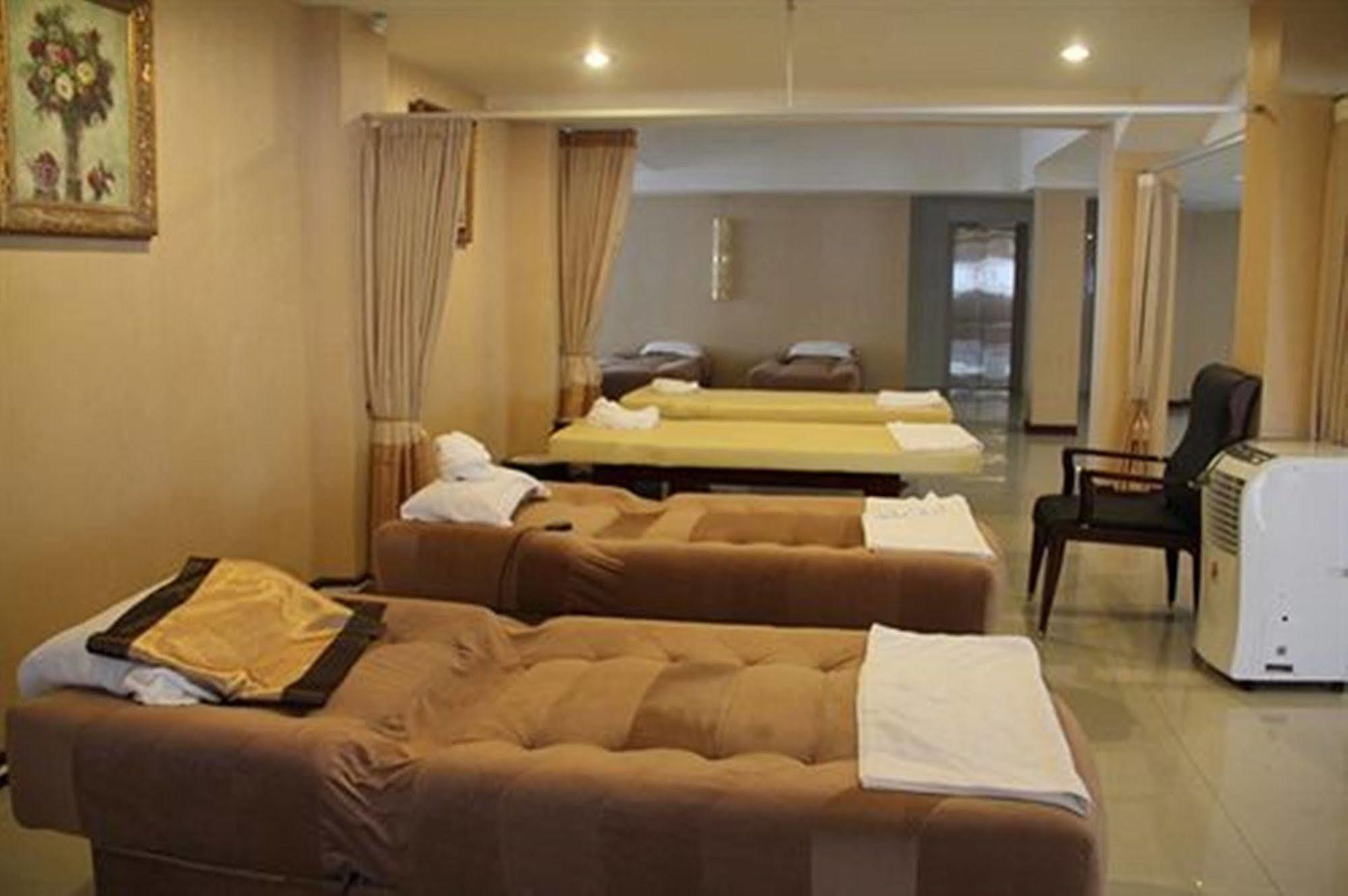 The Privi Suites Pattaya Luaran gambar